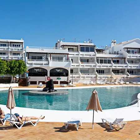 Palmeras Terrace Apt - Pool - Next To Beach Costa Teguise